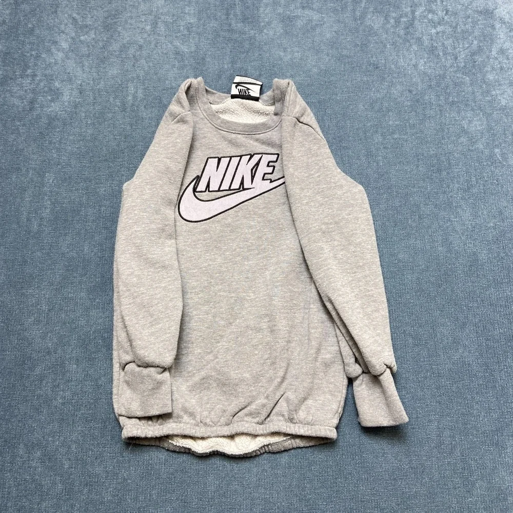 Nike Sweatshirt Girls L 6-7Y Gray Fleece Embroidered Logo Crew Neck Long Sleeve